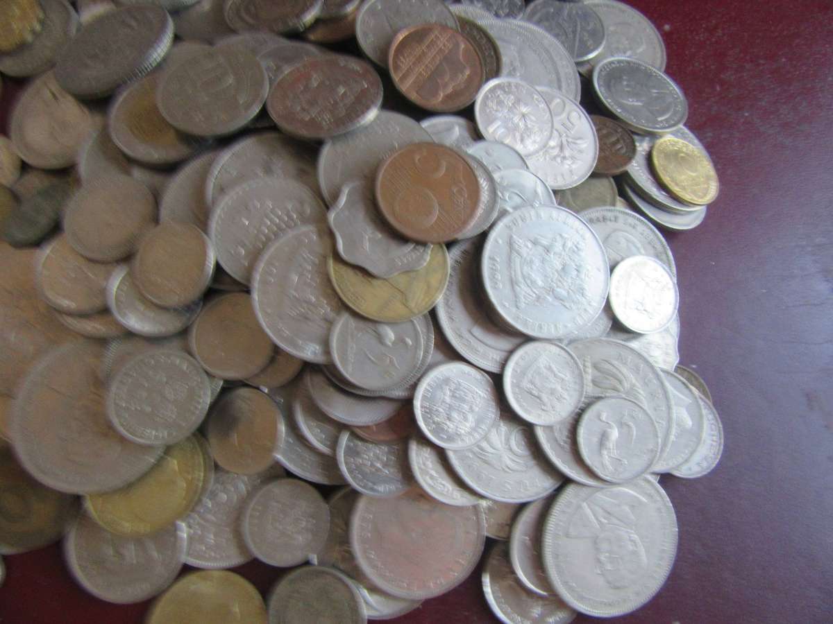 GOOD START FOR THE BEGINNER - 410 INTERNATIONAL COINS INCL. RSA COINS - AS PR SCAN - BID PER COIN11