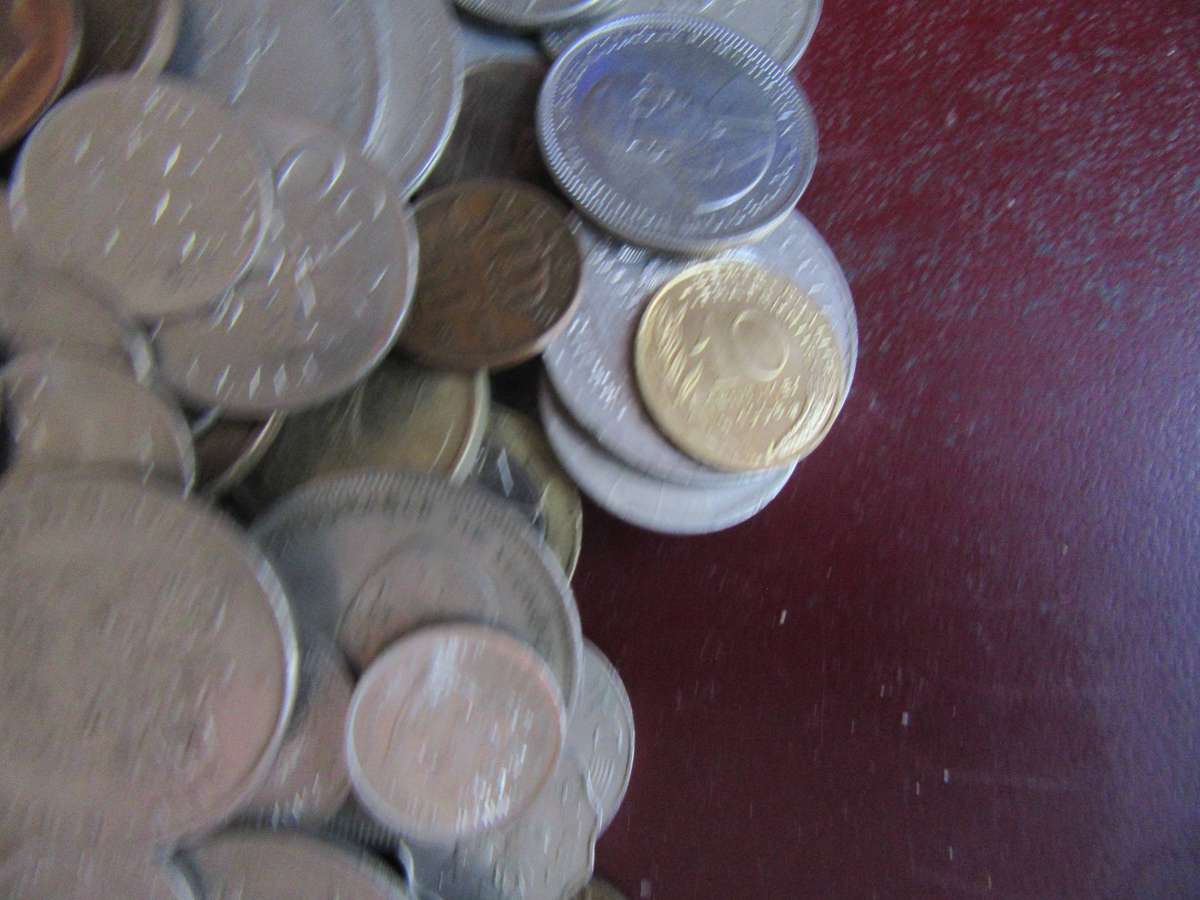 GOOD START FOR THE BEGINNER - 410 INTERNATIONAL COINS INCL. RSA COINS - AS PR SCAN - BID PER COIN11