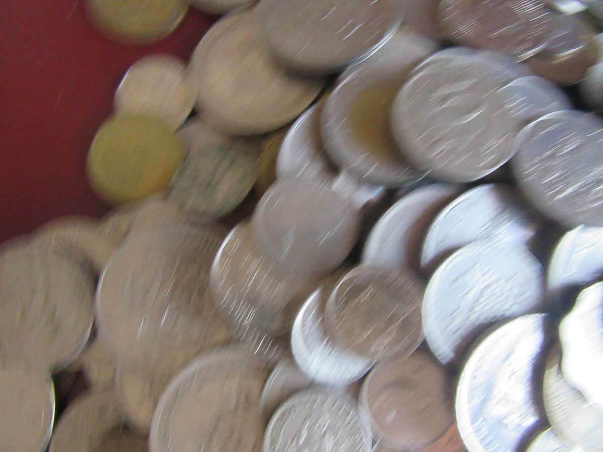 GOOD START FOR THE BEGINNER - 410 INTERNATIONAL COINS INCL. RSA COINS - AS PR SCAN - BID PER COIN11