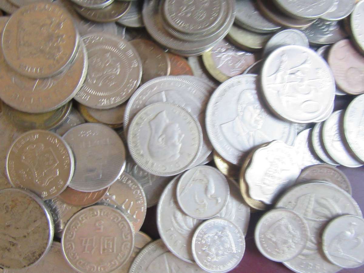 GOOD START FOR THE BEGINNER - 410 INTERNATIONAL COINS INCL. RSA COINS - AS PR SCAN - BID PER COIN11