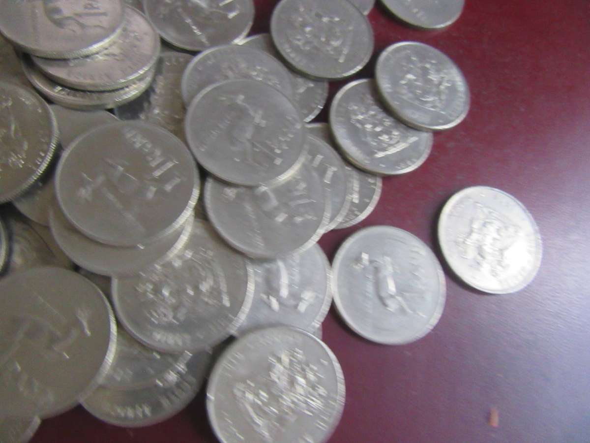 58 ONE RAND COINS WITH COAT OF ARMS - VARIOUS YEARS - AS PER SCAN - BID PER COIN