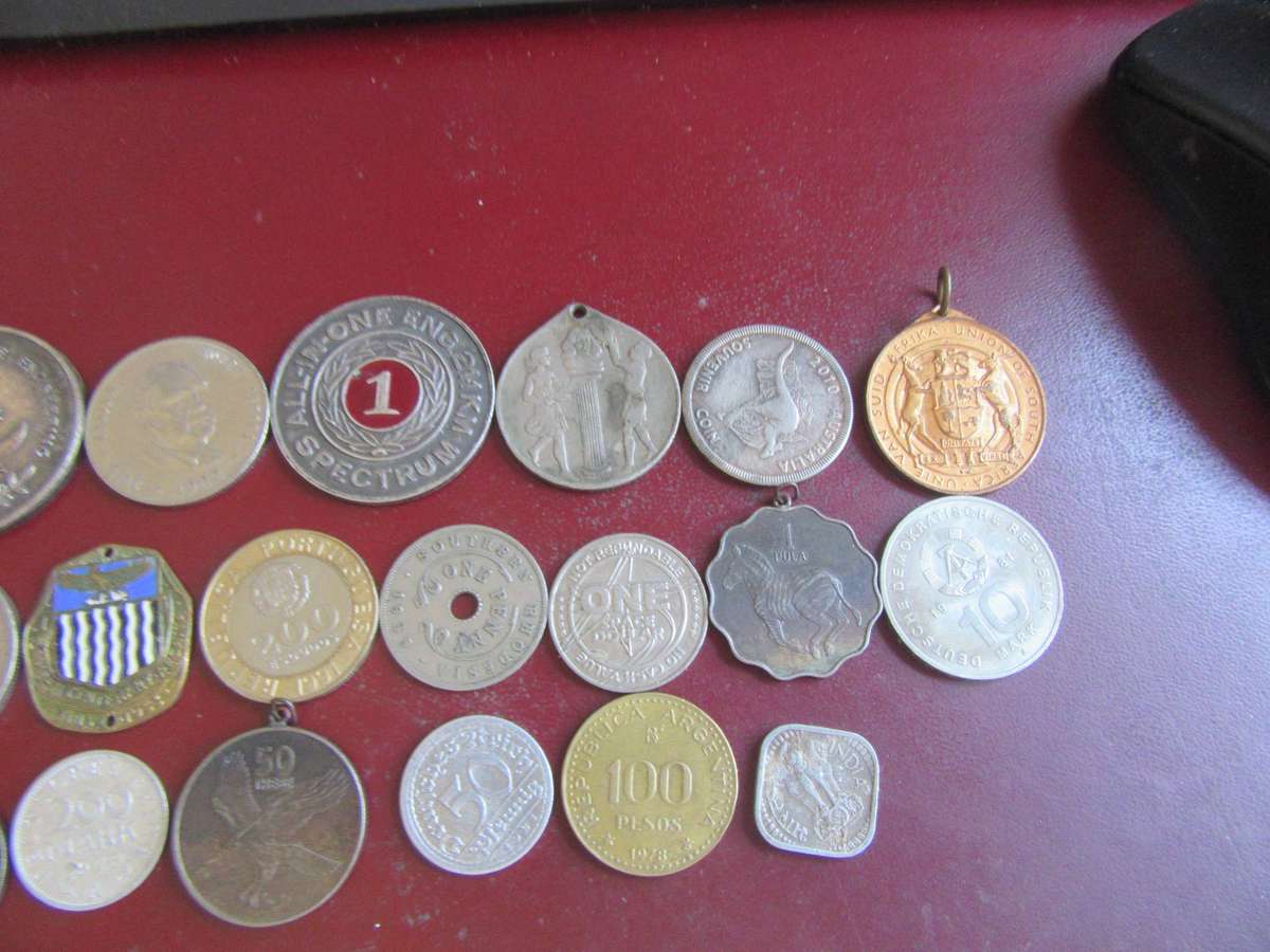 INTERESTING SELECTION OF20 VARIOUS ITEMS - AS PER SCAN - BID PERITEM - CO1