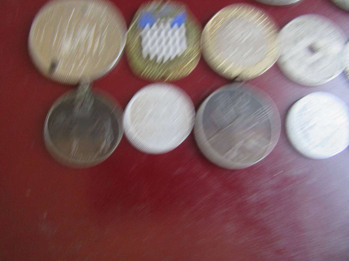 INTERESTING SELECTION OF20 VARIOUS ITEMS - AS PER SCAN - BID PERITEM - CO1