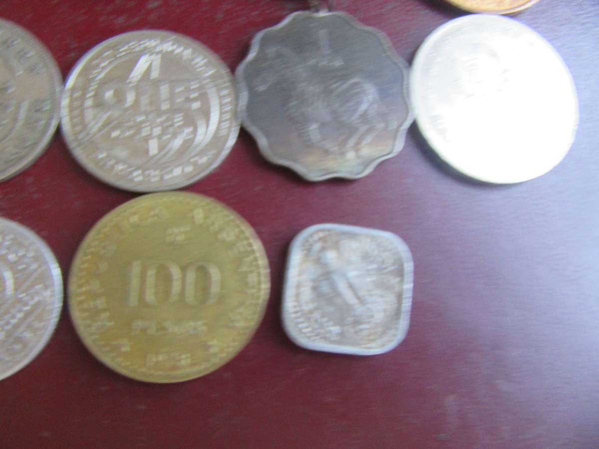 INTERESTING SELECTION OF20 VARIOUS ITEMS - AS PER SCAN - BID PERITEM - CO1