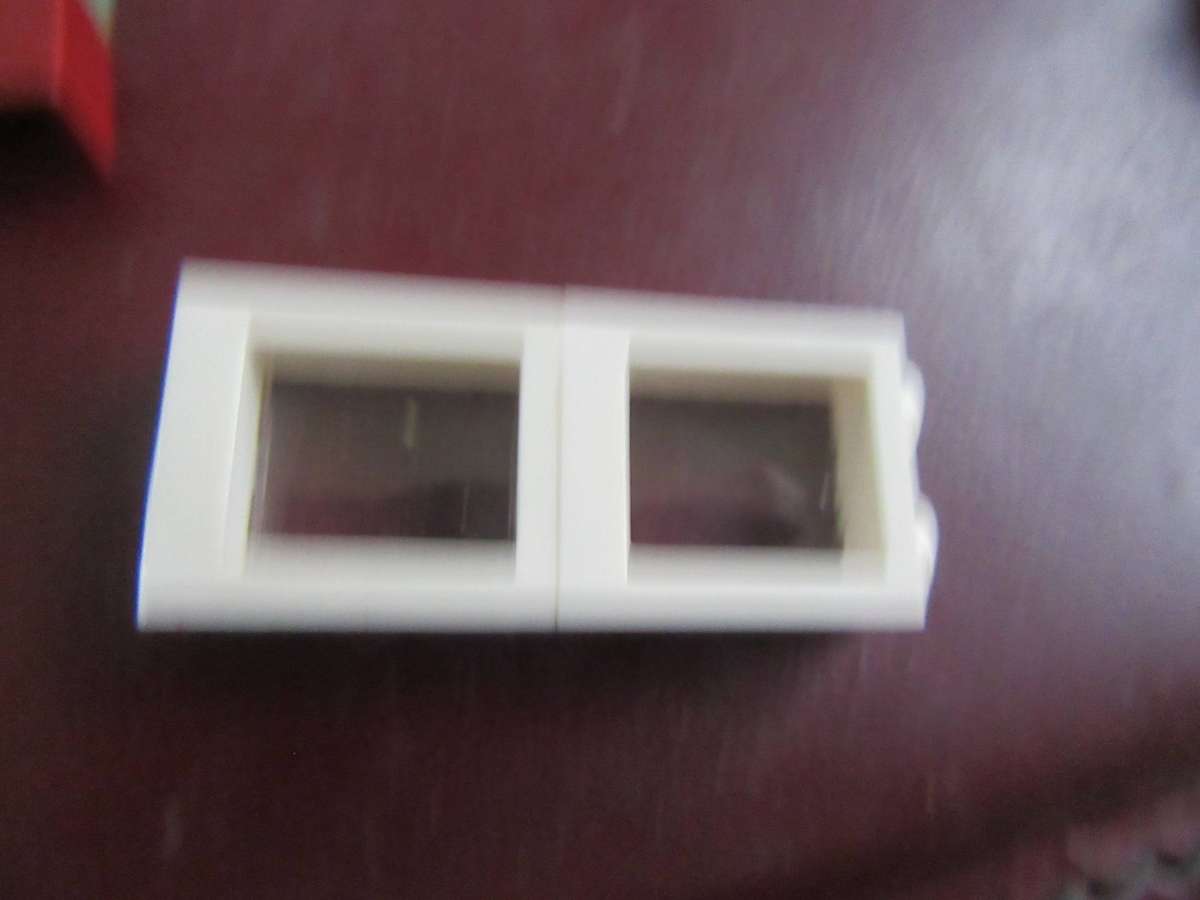LEGO WINDOW - -LE4