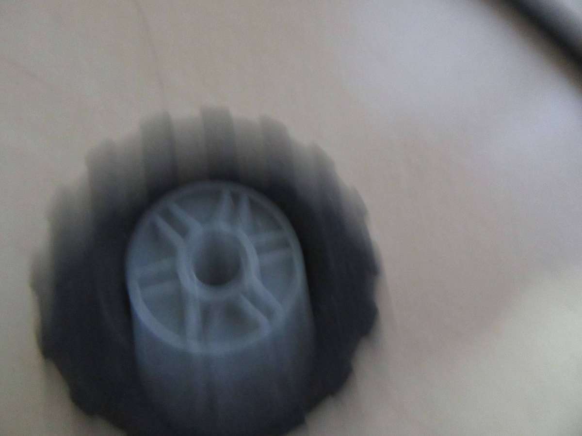 LEGO WHEEL/ TYRESELECTION - S PER SCAN -10 VARIOUS