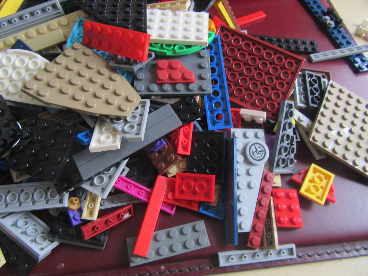 NICELEGO PLATE SELECTION - AS PER SCAN - 800 g - BID PER TWO GRAMS - LE7