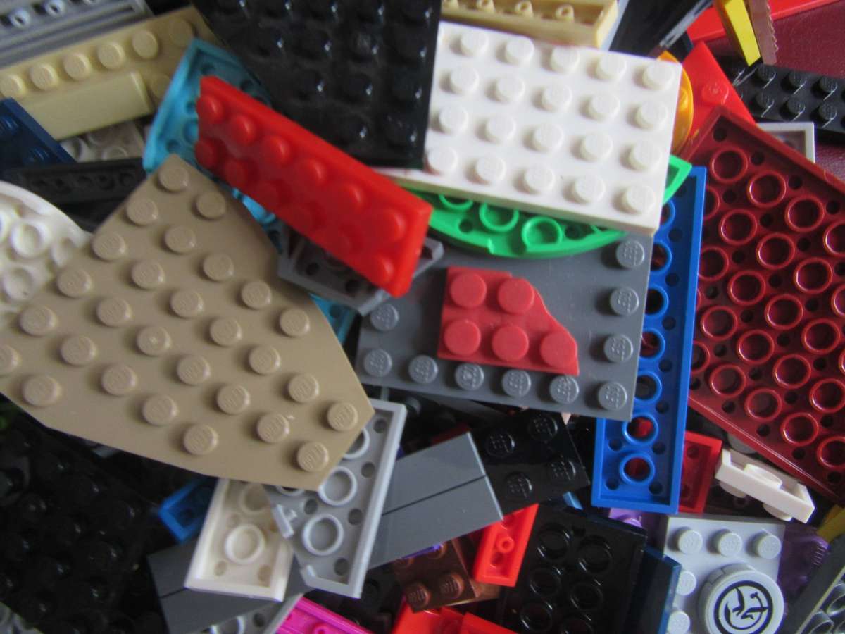 NICELEGO PLATE SELECTION - AS PER SCAN - 800 g - BID PER TWO GRAMS - LE7