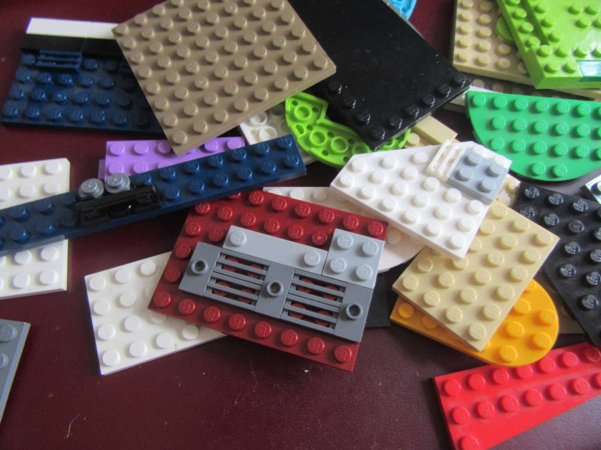 NICELEGO PLATE SELECTION - AS PER SCAN - 800 g - BID PER TWO GRAMS - LE7