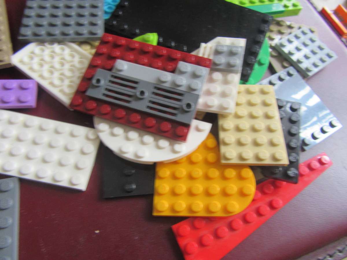 NICELEGO PLATE SELECTION - AS PER SCAN - 800 g - BID PER TWO GRAMS - LE7