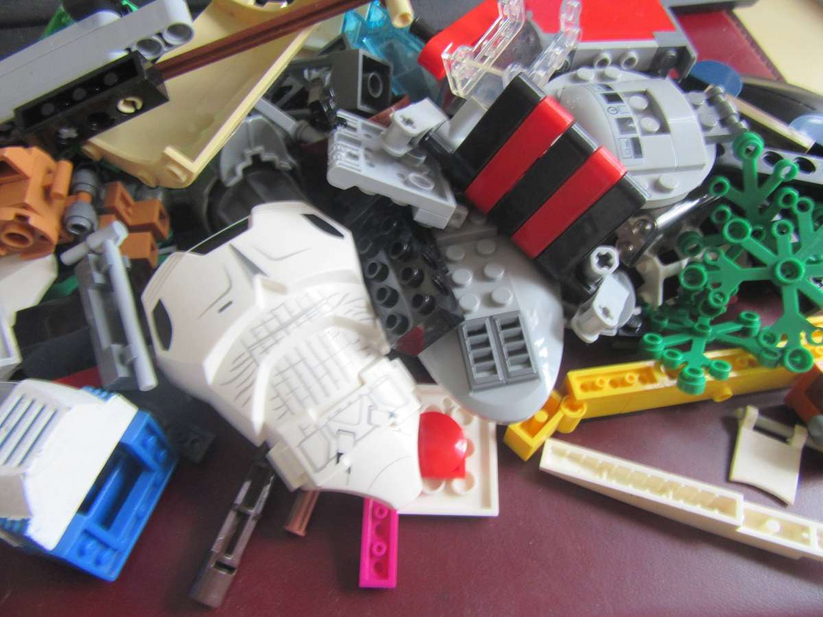 LEGO PARTS FROM PREVIOUSLY ASSEMBLED ITEMS - AS PER SCAN - 650g -