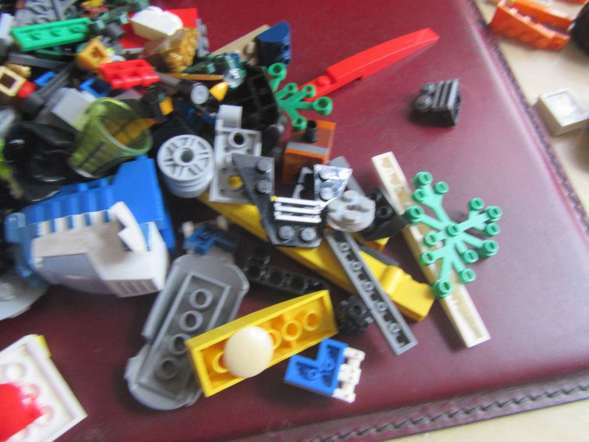 LEGO PARTS FROM PREVIOUSLY ASSEMBLED ITEMS - AS PER SCAN - 650g -