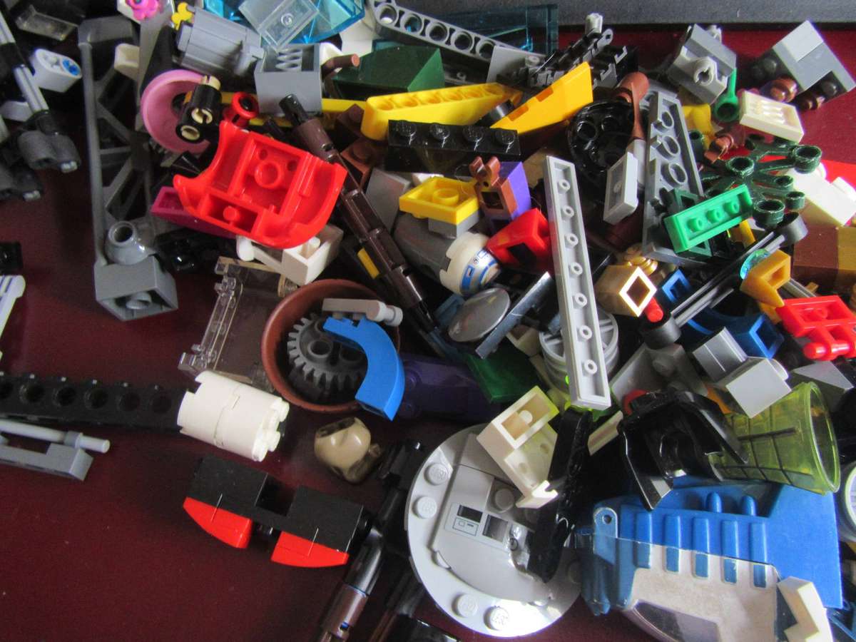 LEGO PARTS FROM PREVIOUSLY ASSEMBLED ITEMS - AS PER SCAN - 650g -