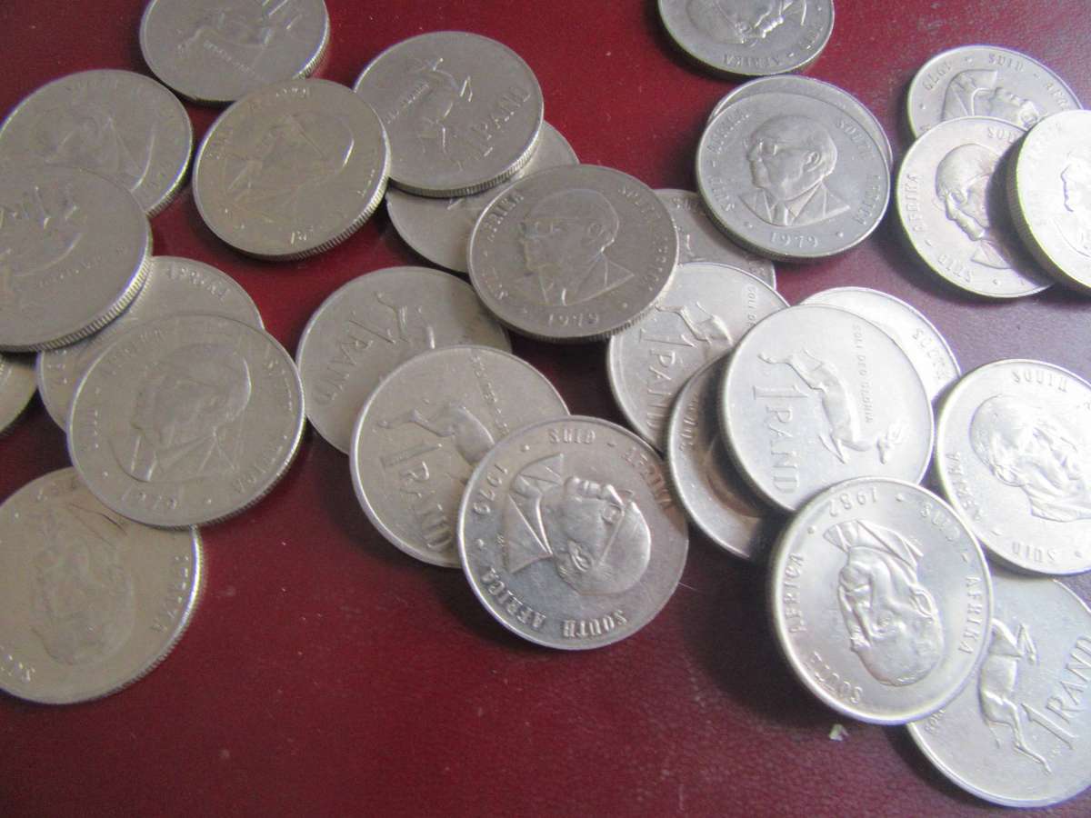 33 OLD ONE RANDCOINS- AS PER SCAN - WITH PRESIDENT - VARIOUSYEARS - BID PER COIN
