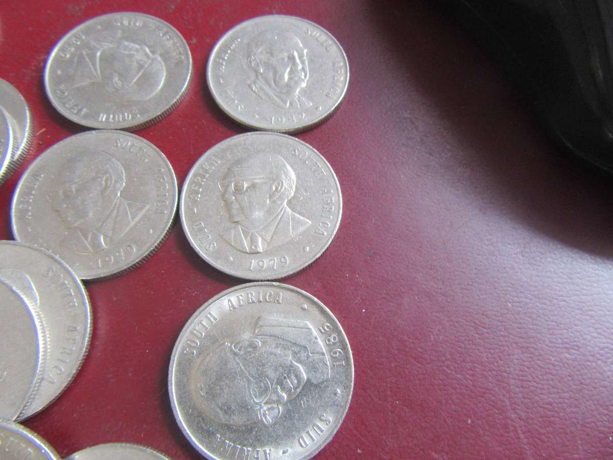 33 OLD ONE RANDCOINS- AS PER SCAN - WITH PRESIDENT - VARIOUSYEARS - BID PER COIN