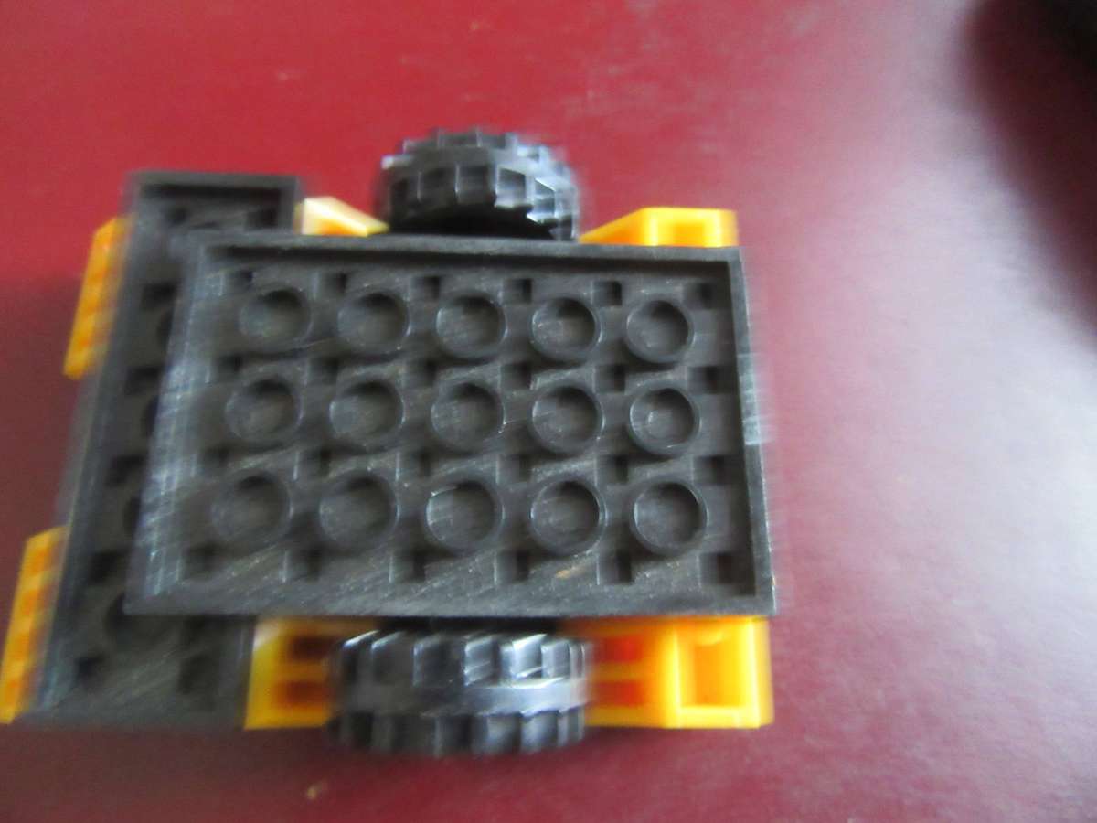 PARTLYASSEMBLED LEGO CAR/TRUCK