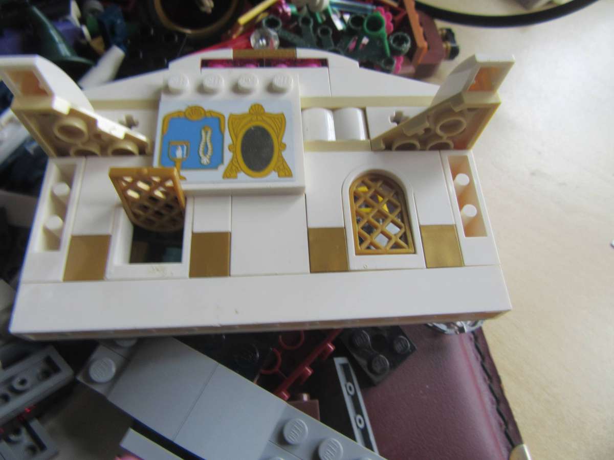 LEGO PARTS FROM PREVIOUSLY ASSMBLED ITEMS AS PERSCAN - 840 g - LE6