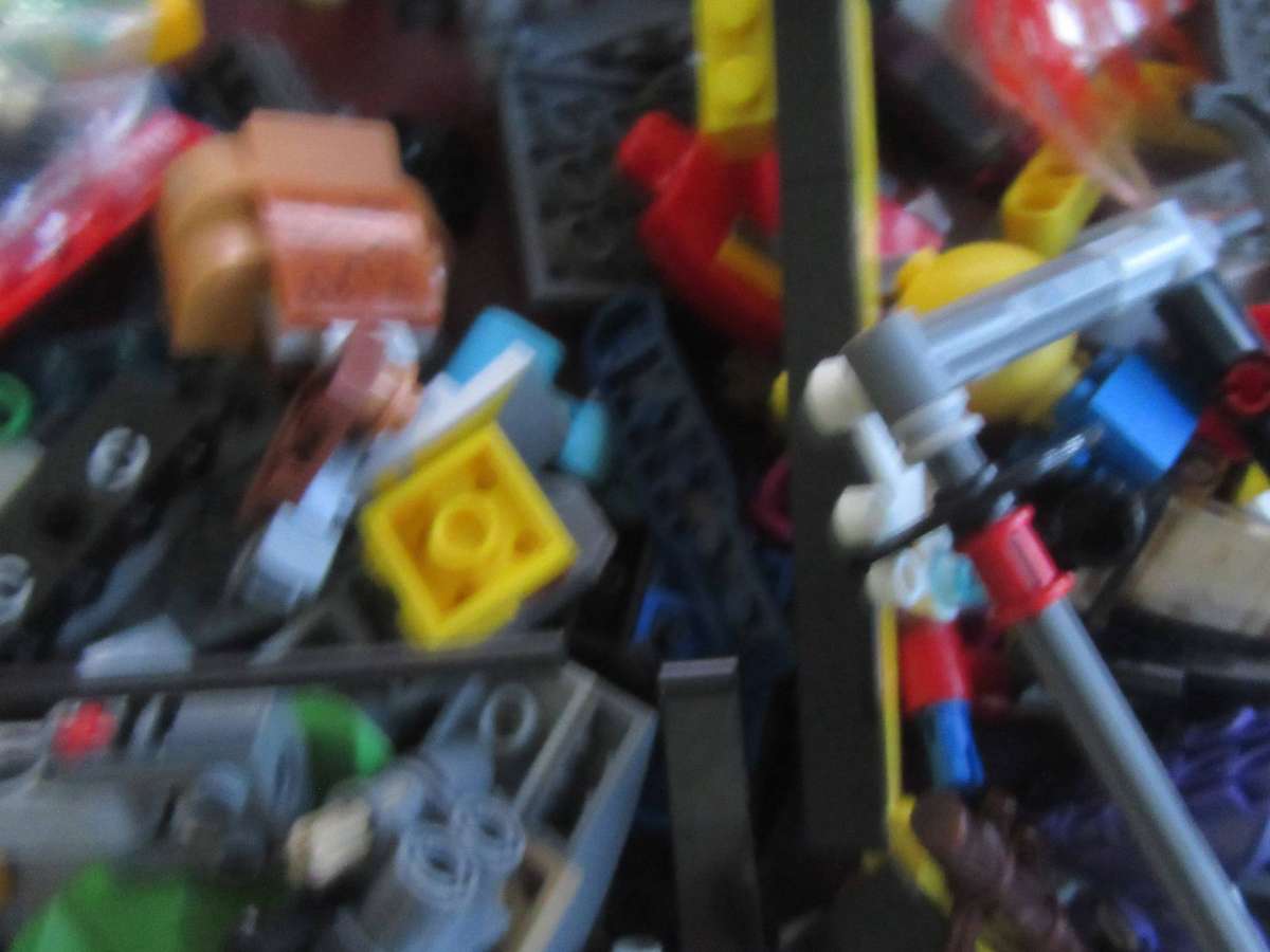 LEGO PARTS FROM PREVIOUSLY ASSEMBLED ITEMS - AS PER SCAN - 400 g -BID PER TWO GRAMS - LE5