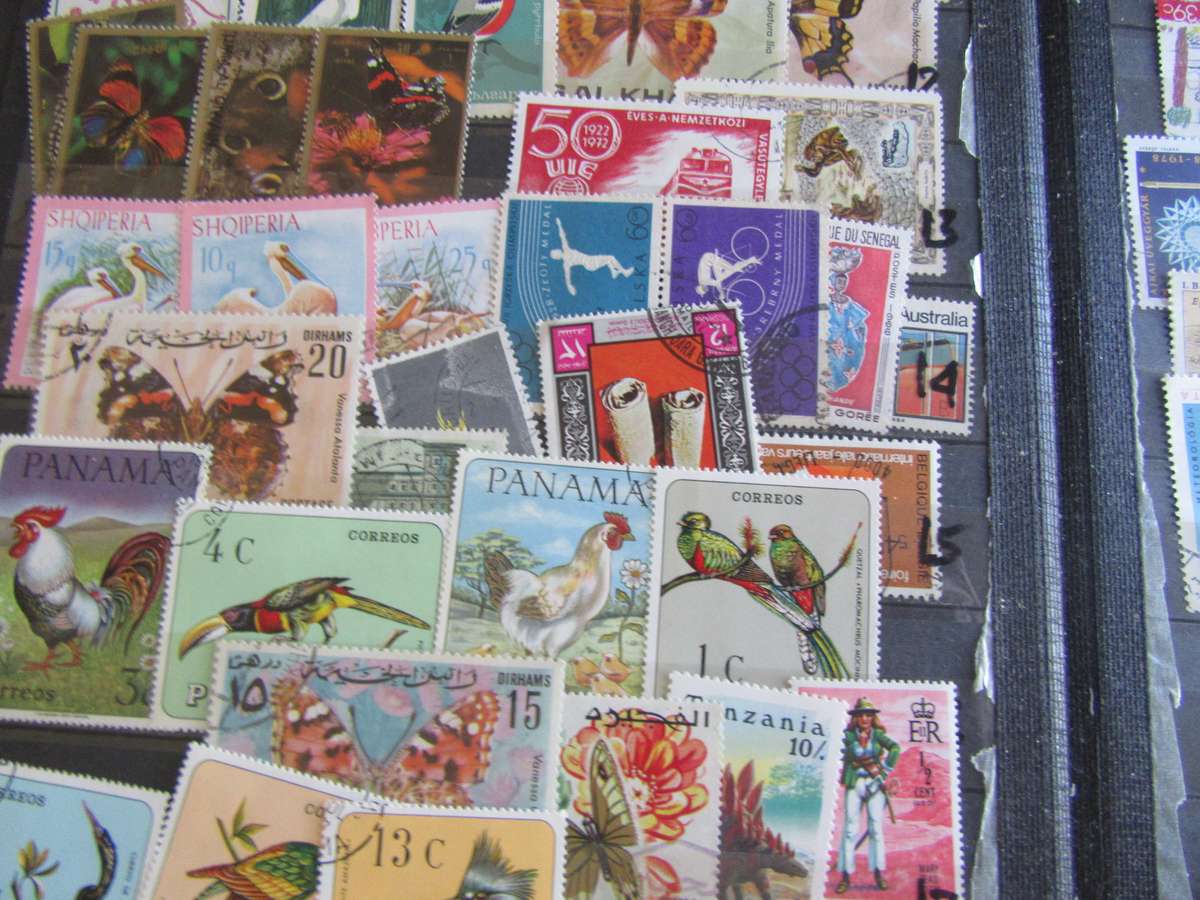 LARGE IDEAL ALBUM - 16 PAGES FILLED WITH INTERNATIONAL /THEMATIC STAMPS - AS PER SCAN - BID PER PAGE