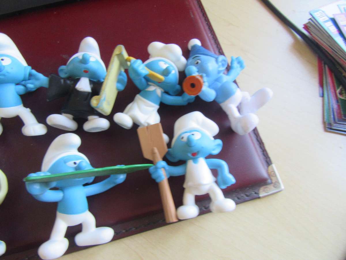 SMURF SELECTION - 13 VARIOUS - BID PER ITEM
