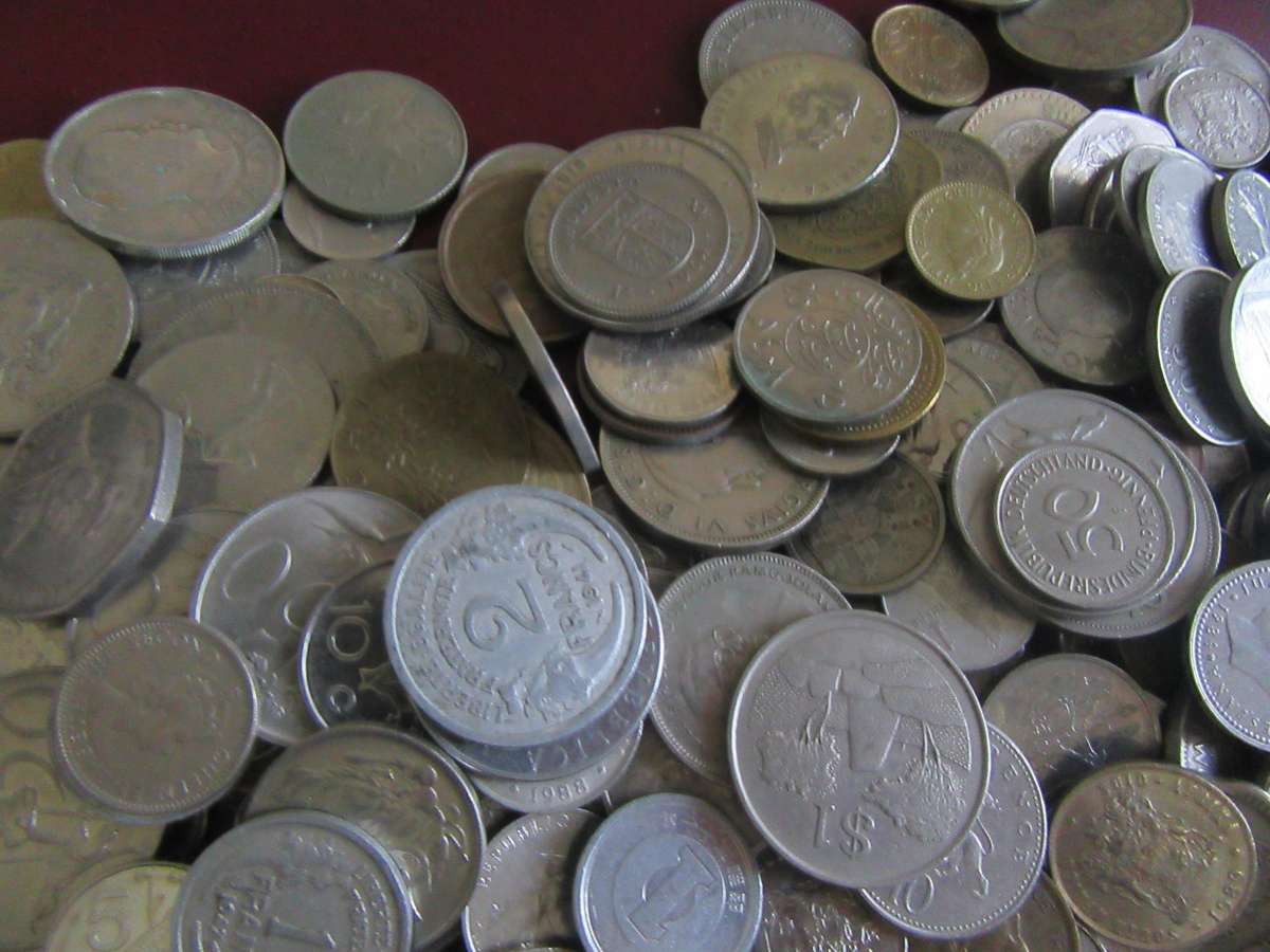 550 World coins incl. RSA coins - as per scan -BID PER COIN - LOT10