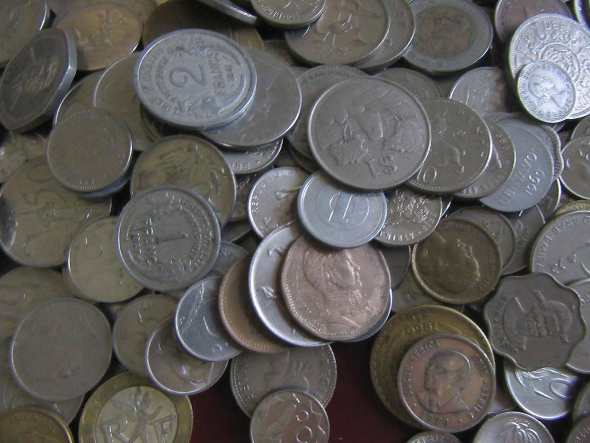 550 World coins incl. RSA coins - as per scan -BID PER COIN - LOT10