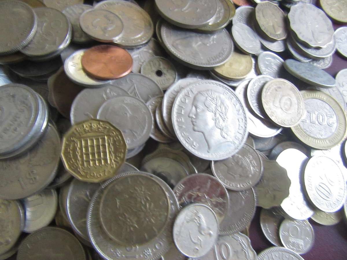 550 World coins incl. RSA coins - as per scan -BID PER COIN - LOT10