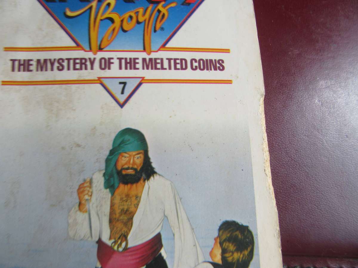 THE HARDY BOYS -THE MYSTERY OF THE MELTED COINS - RD