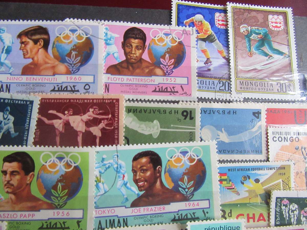 FOR THE SPORTS COLLECTOR - 50 VARIOUS INTERNATIONALS -   - CARD EXCLUDED - H2