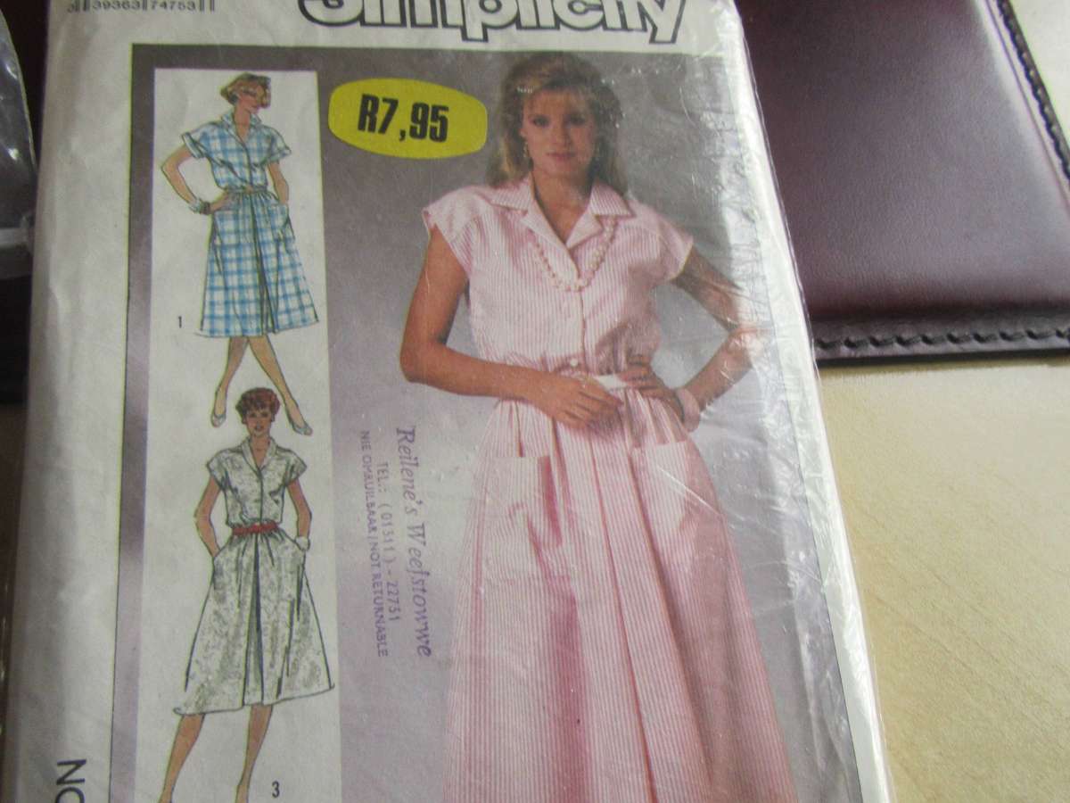 SIMPLICITY NO. 7475 - SIZE U 16-18-20 - LB