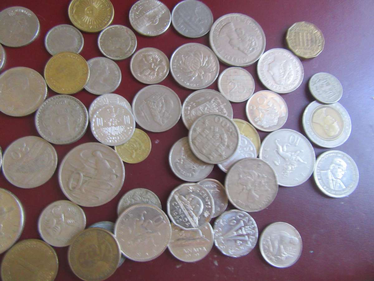 50 INTERNATIONAL COINS - AS PER SCAN - BID PER ITEM - IC1