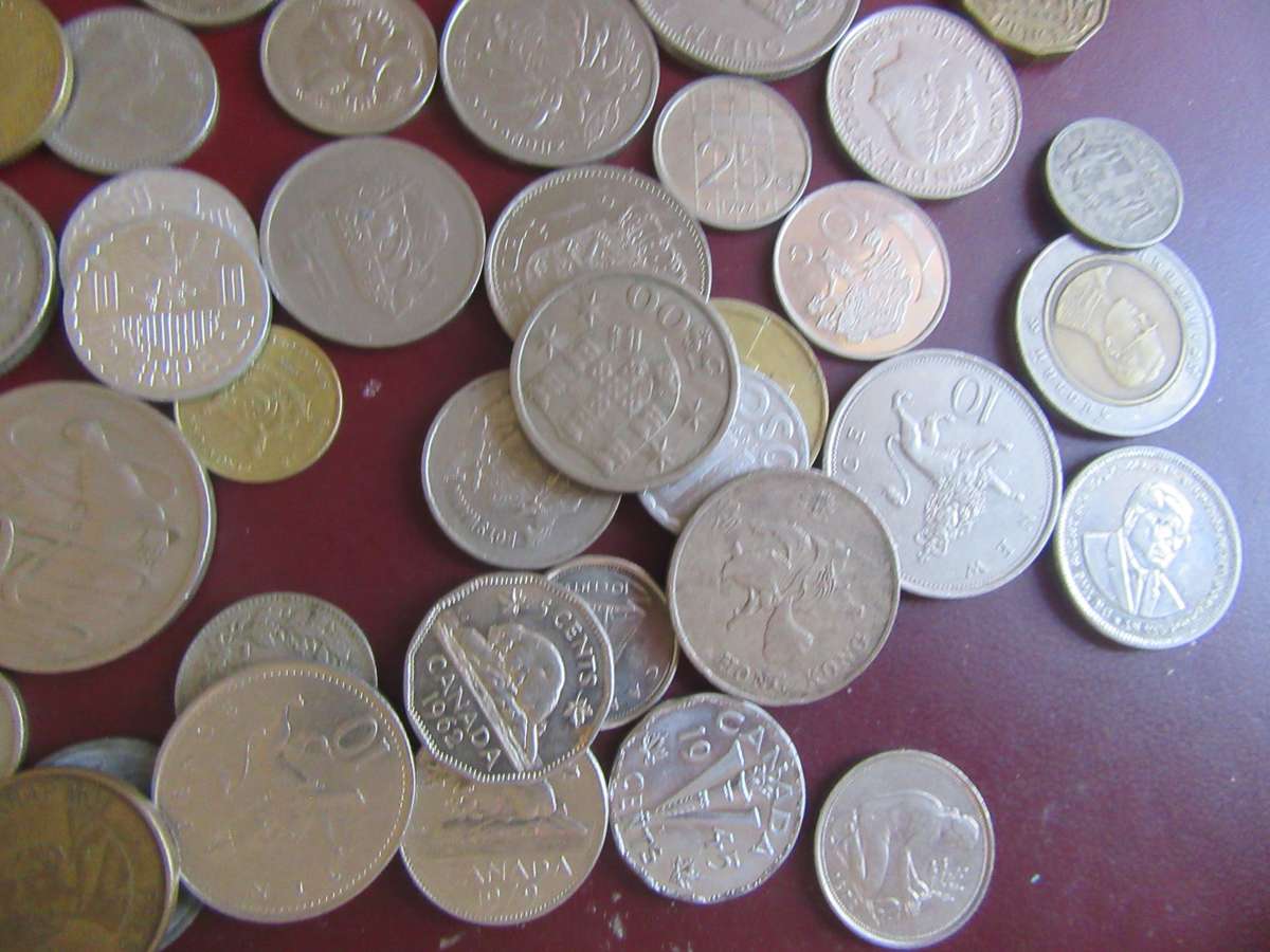 50 INTERNATIONAL COINS - AS PER SCAN - BID PER ITEM - IC1
