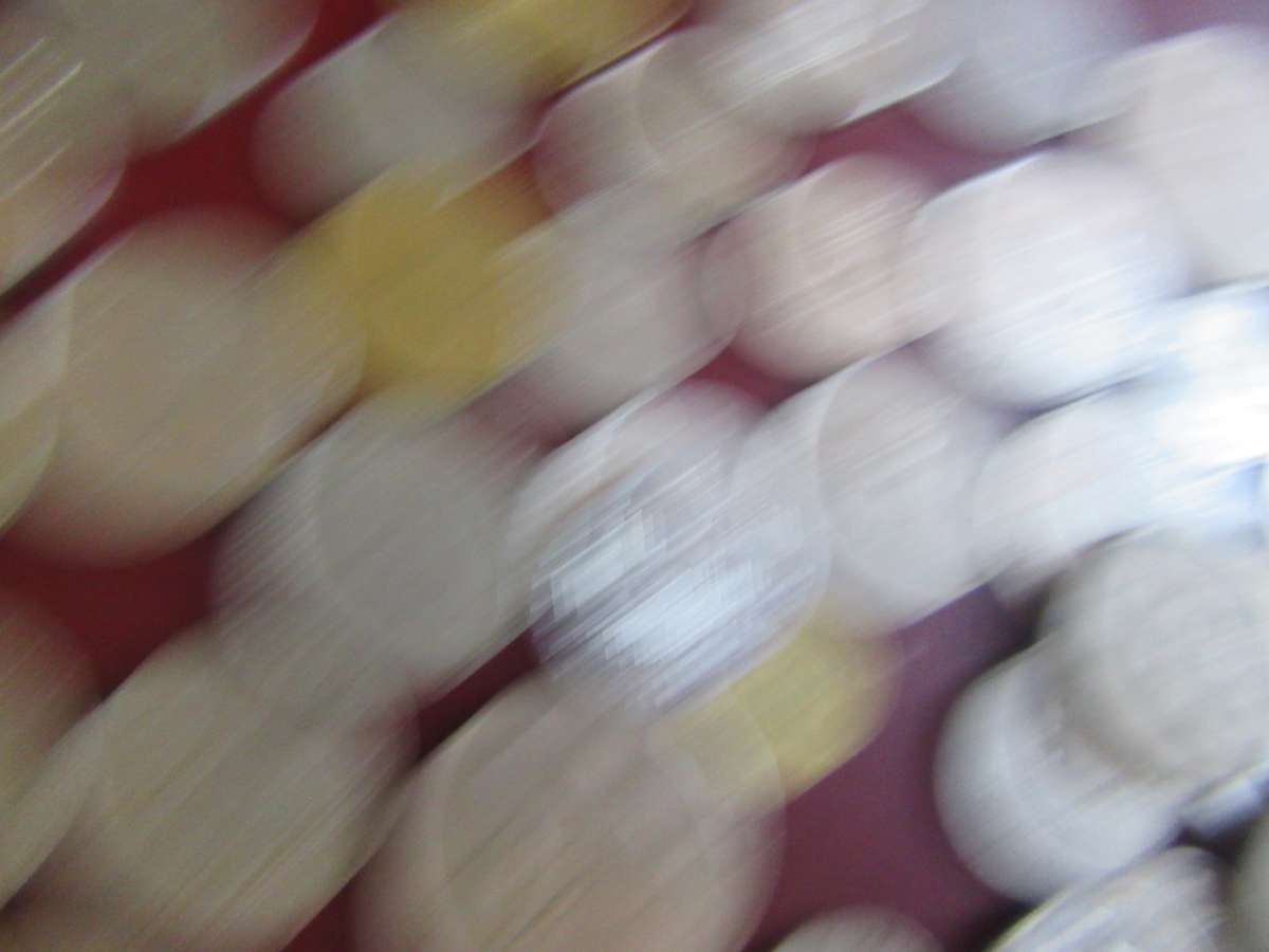 50 INTERNATIONAL COINS - AS PER SCAN - BID PER ITEM - IC1