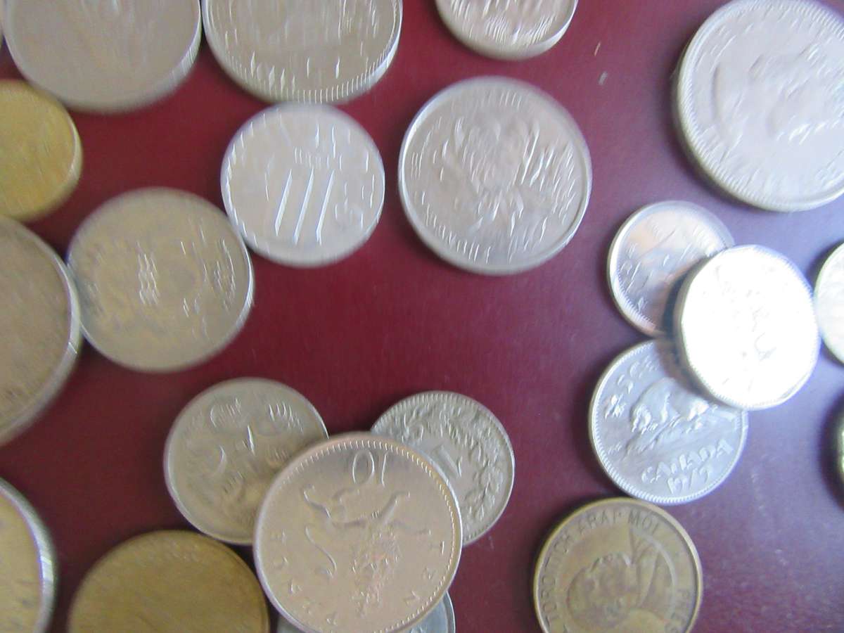 50 INTERNATIONAL COINS - AS PER SCAN - BID PER ITEM - IC1