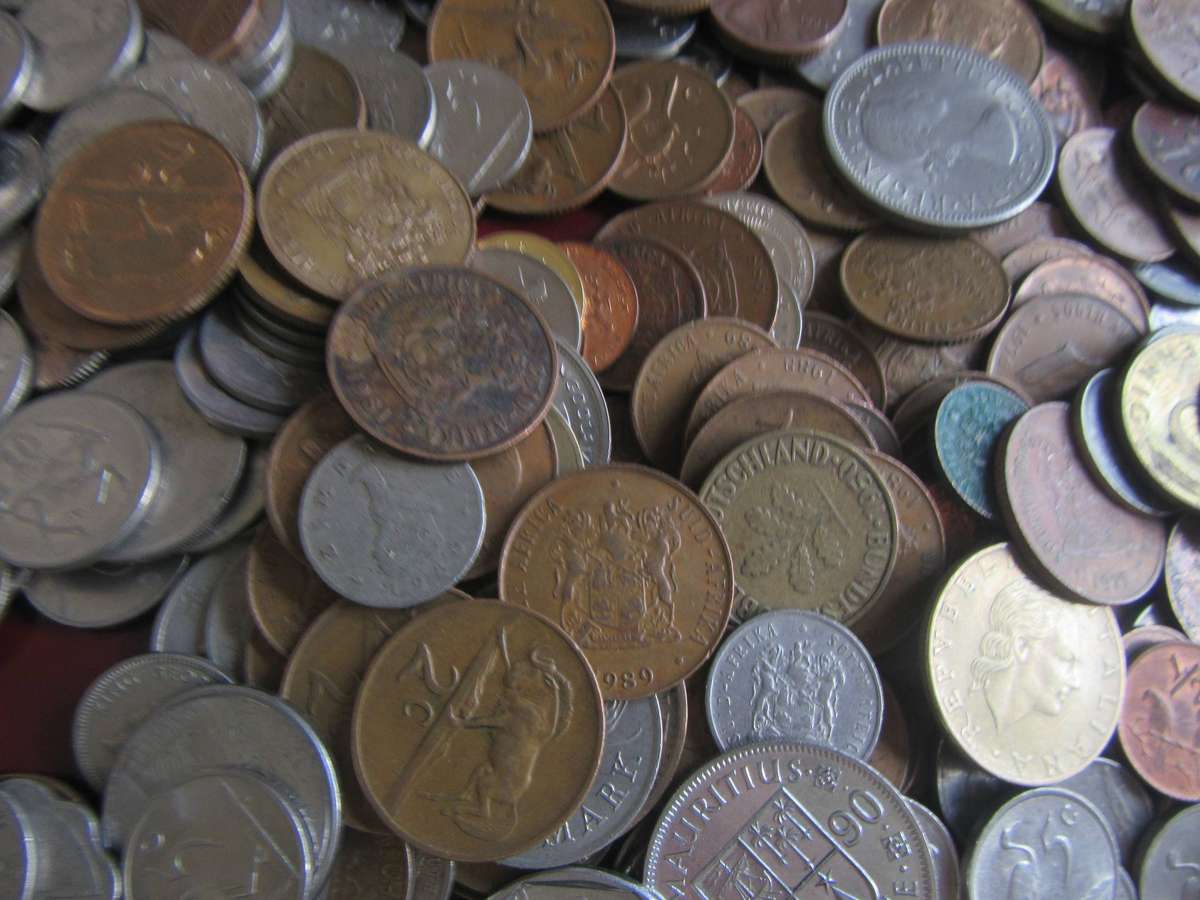 GOOD START FOR THE BEGINNER -500 INTERNATIONAL COINS INCL. RSA COINS - AS PR SCAN - BID PER COIN11