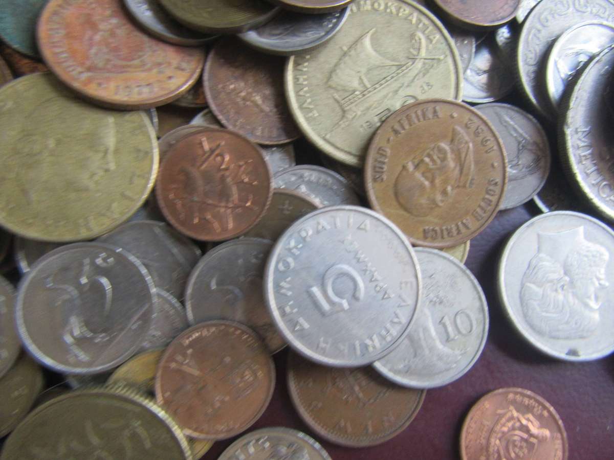 GOOD START FOR THE BEGINNER -500 INTERNATIONAL COINS INCL. RSA COINS - AS PR SCAN - BID PER COIN11