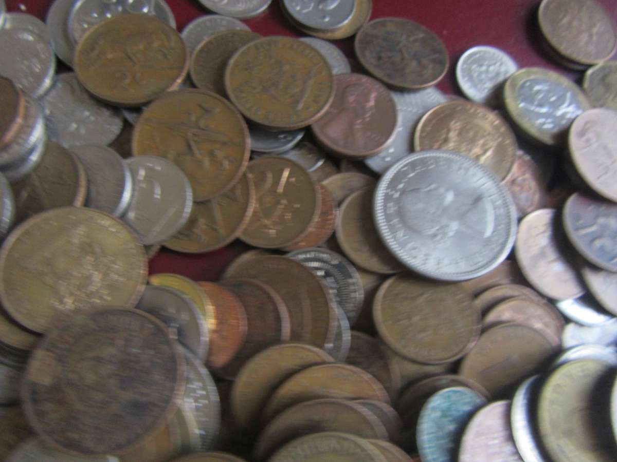 GOOD START FOR THE BEGINNER -500 INTERNATIONAL COINS INCL. RSA COINS - AS PR SCAN - BID PER COIN11