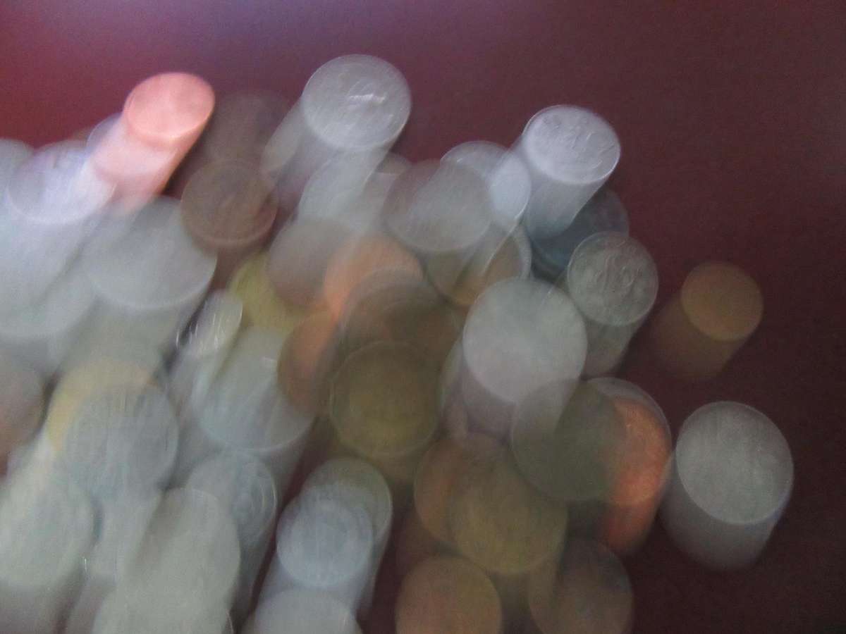 GOOD START FOR THE BEGINNER -95 WORLD COINS - AS PER SCAN BID PER COIN  - LOT5