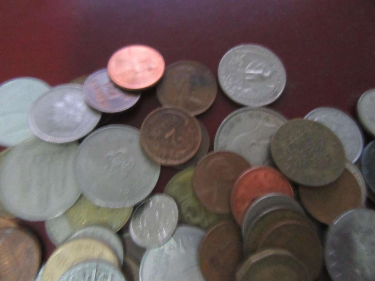 GOOD START FOR THE BEGINNER -95 WORLD COINS - AS PER SCAN BID PER COIN  - LOT5