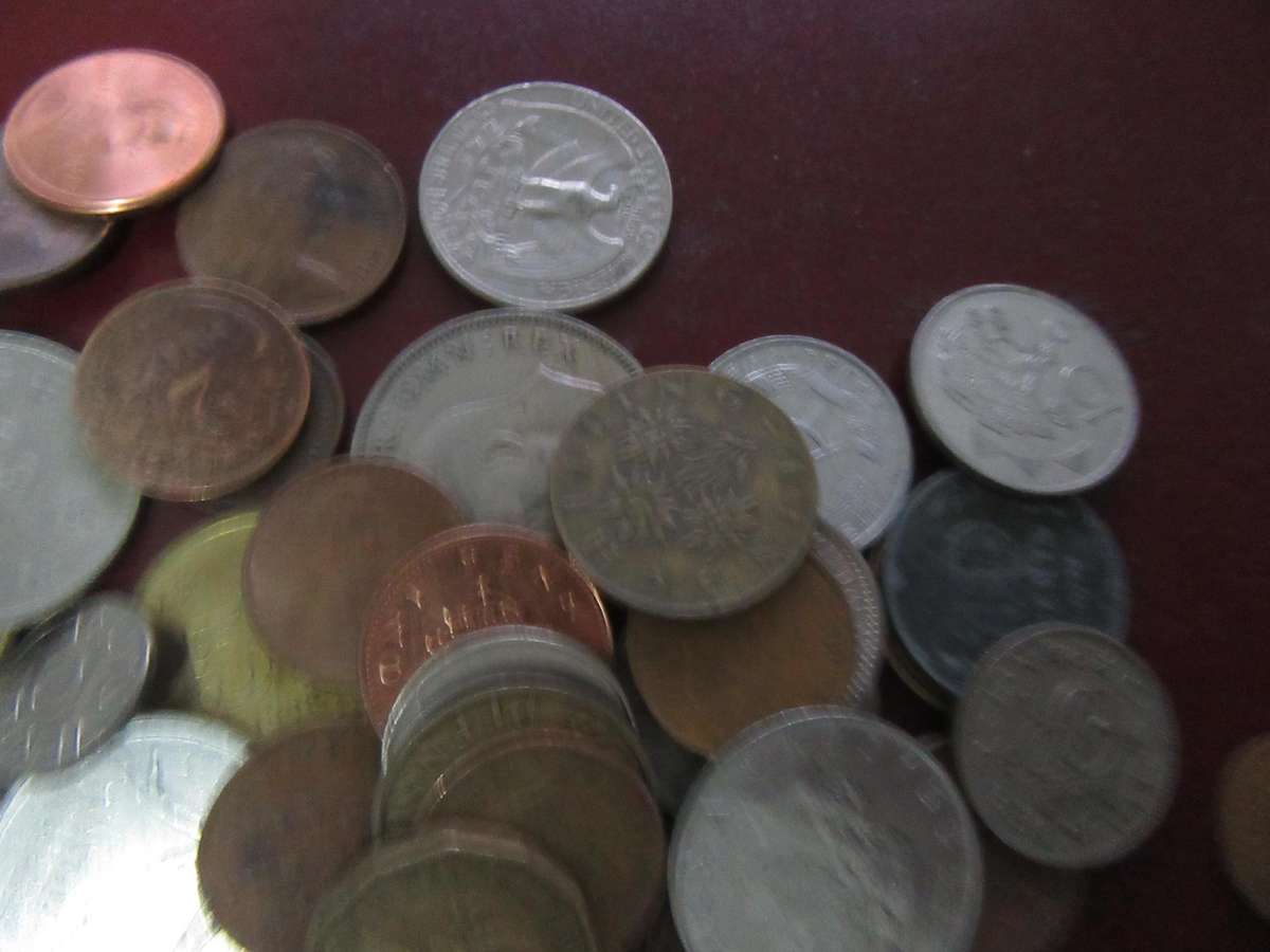 GOOD START FOR THE BEGINNER -95 WORLD COINS - AS PER SCAN BID PER COIN  - LOT5