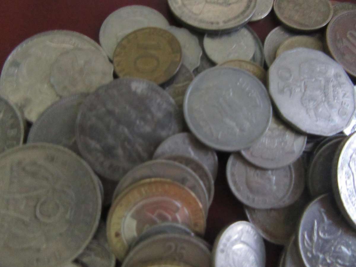 120 World Coins - Bid per coin - Lot22