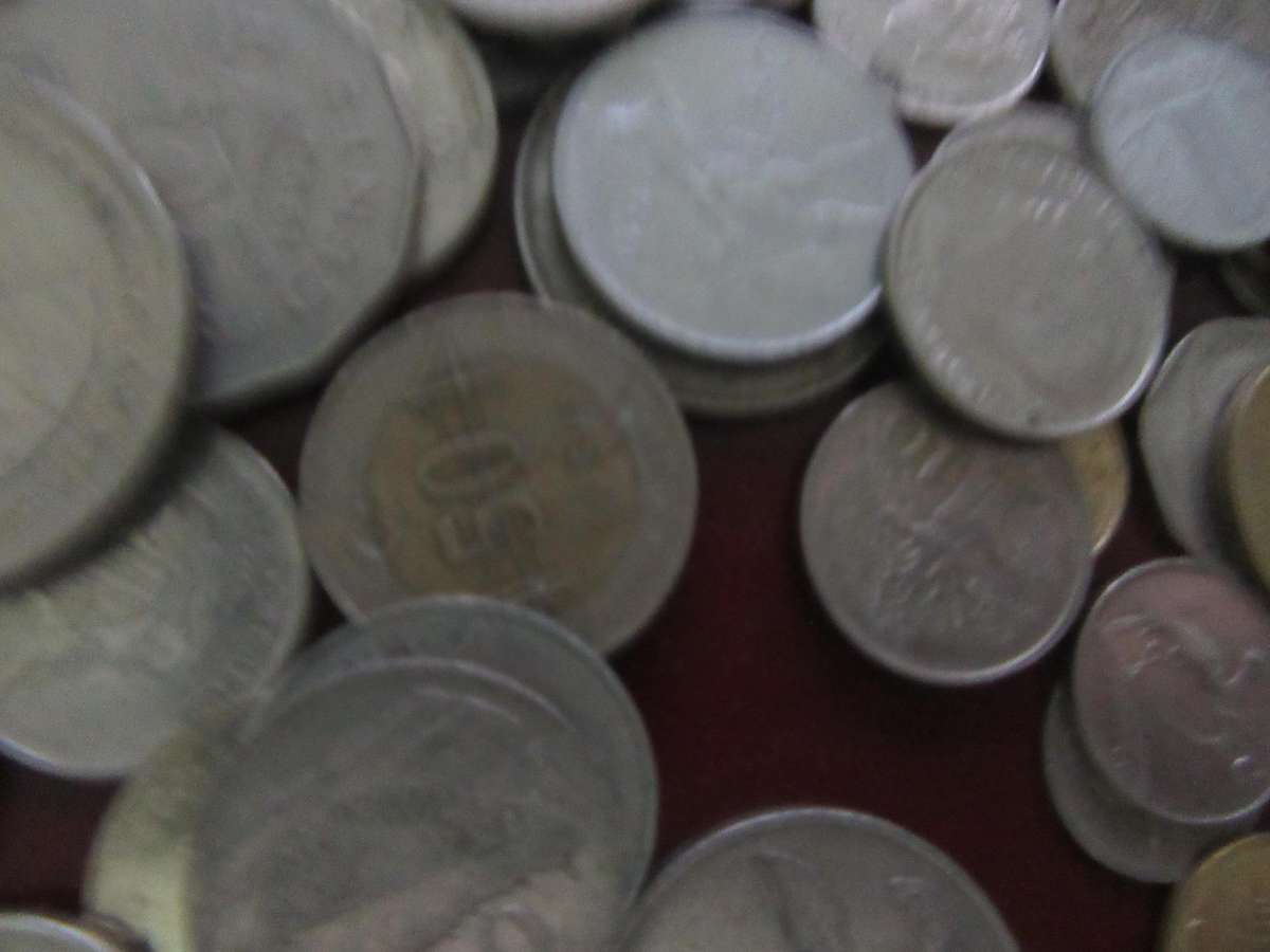 GOOD START FOR THE BEGINNER - 95 WORLD COINS - BID PER COIN AS PER SCAN - LOT23