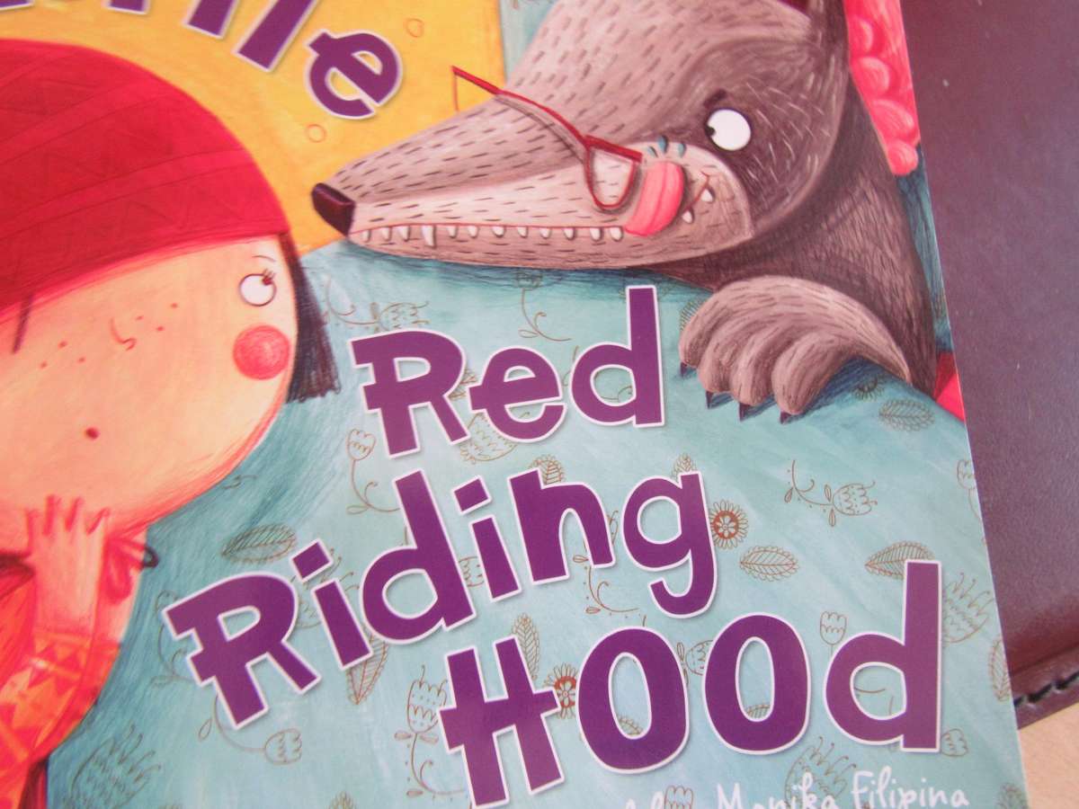 MY STORY TIME COLLECTION - 19 VARIOUS MILES &KELL IN HOLDER - AS PER SCAN - BID PER BOOK - MD