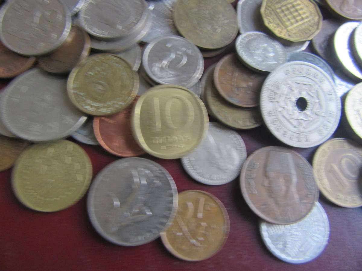 GOOD START FOR THE BEGINNER - 120 WORLD COINS INCL.RSA COINS - AS PER SCAN - BID PER COIN -LOT10