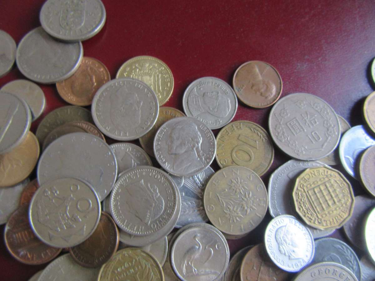 GOOD START FOR THE BEGINNER - 120 WORLD COINS INCL.RSA COINS - AS PER SCAN - BID PER COIN -LOT10