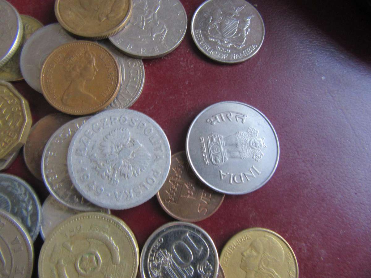 GOOD START FOR THE BEGINNER - 120 WORLD COINS INCL.RSA COINS - AS PER SCAN - BID PER COIN -LOT10