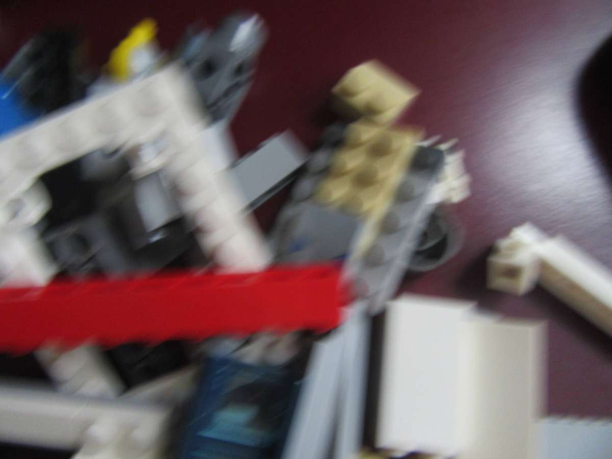 LEGO PARTS FROM PREVIOUSLY ASSEMBLED ITEMS- AS PER SCAN -200 g -BID PER TWO GRAMS - LE4