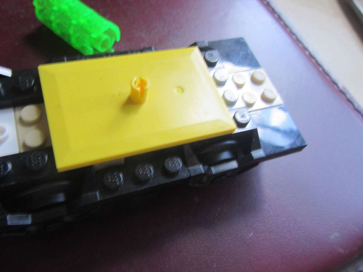 LEGO PIECES FROM PREVIOUSLY ASSEMBLED ITEMS - AS PER SCAN- 410 g - BID PER TWO GRAMS - LE6