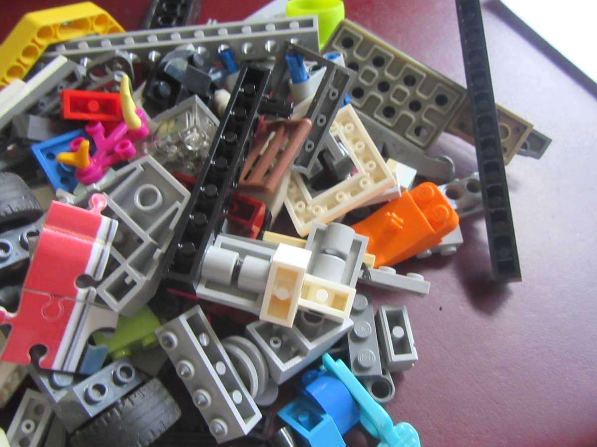 LEGO PIECES FROM PREVIOUSLY ASSEMBLED ITEMS - ASPERSCAN -240 g - BID PER TWO GRAMS - LE7