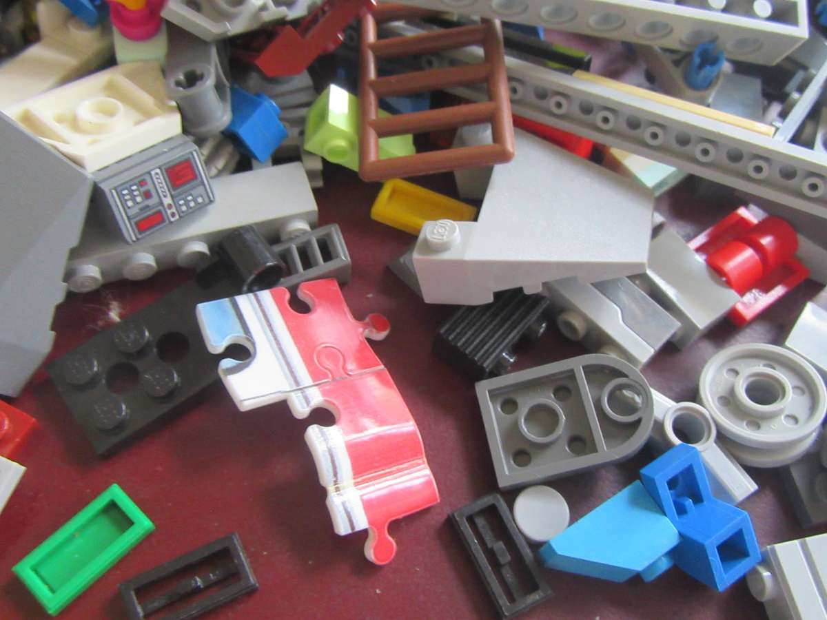 LEGO PIECES FROM PREVIOUSLY ASSEMBLED ITEMS - ASPERSCAN -240 g - BID PER TWO GRAMS - LE7